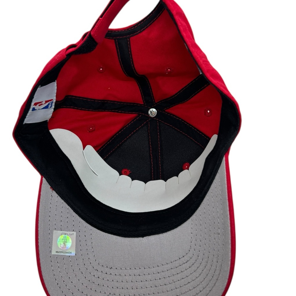 NBA Chicago Bulls Fan Favorite Cap - Picture 11 of 16